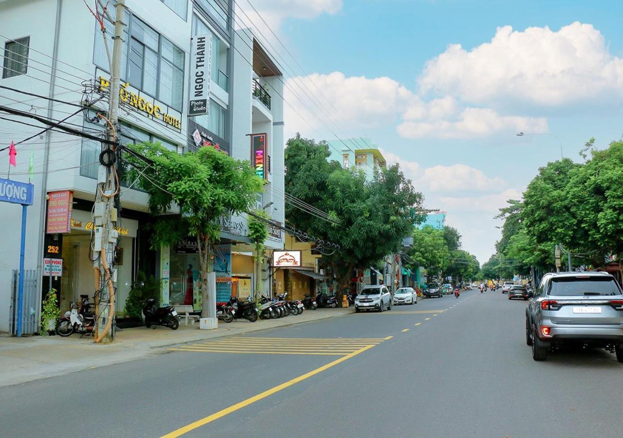 Khach San Pho Ngoc Hotel ญาจาง ภายนอก รูปภาพ